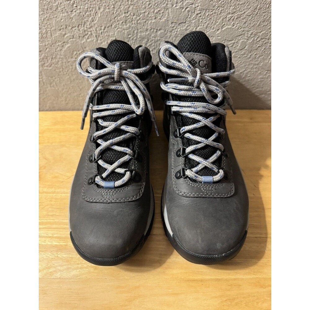 Columbia Women's Newton Ridge Plus Waterproof Gray Hiking Boots- Size 8.5 Mint